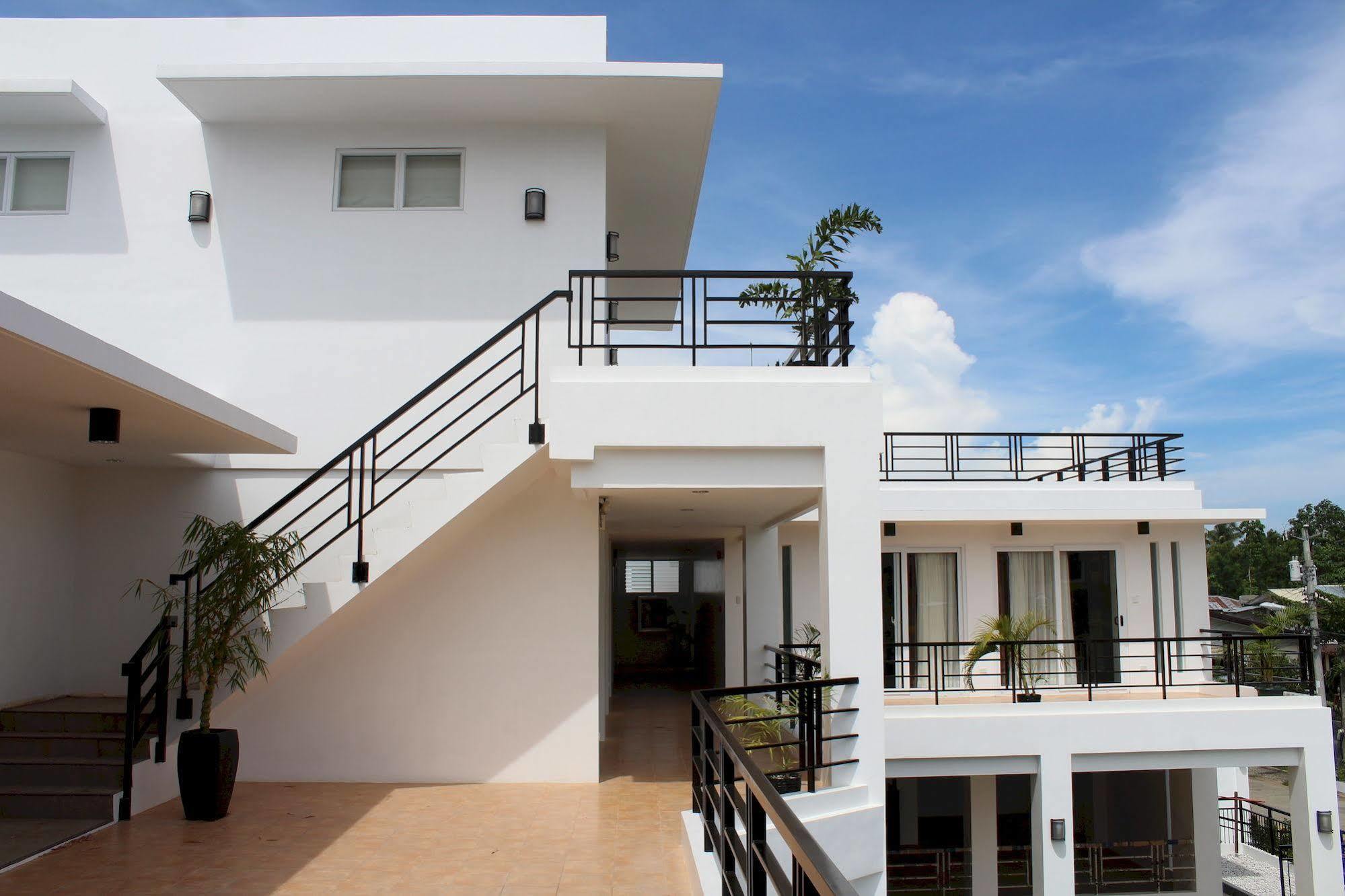 Be-Ing Suites Davao City Екстериор снимка